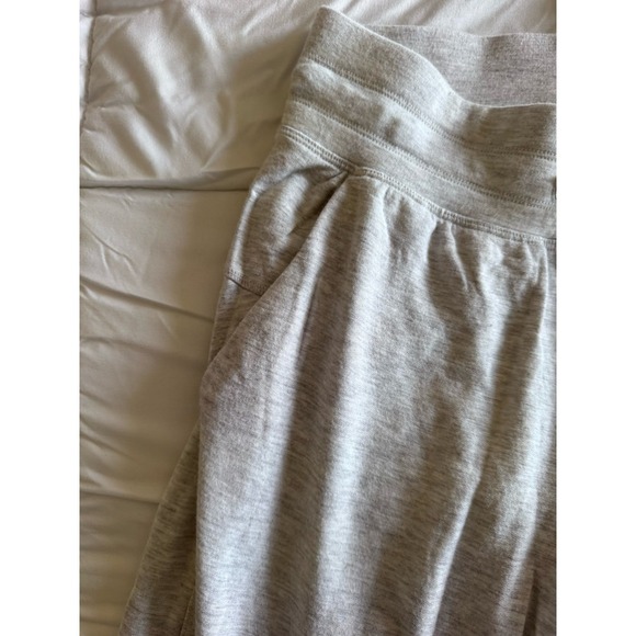 Lululemon Warm Down Jogger Size 4 Soft Touch Heathered Core Ultra Light Grey EUC - Picture 5 of 12